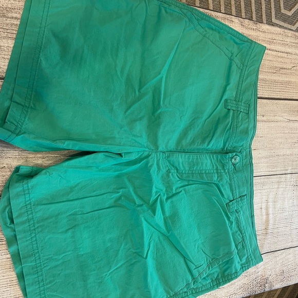 Columbia Other - Men's Green Shorts Columbia inseam 7.5